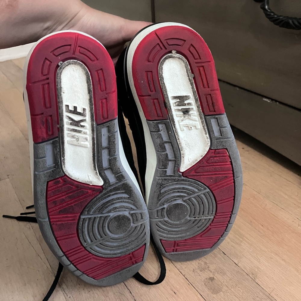 Nike Air Jordan Kids Sneakers - Black and Red - Picture 4 of 6